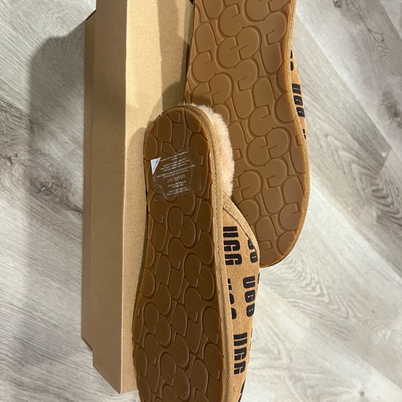 UGG slippers brand new Women’s - Picture 7 of 7